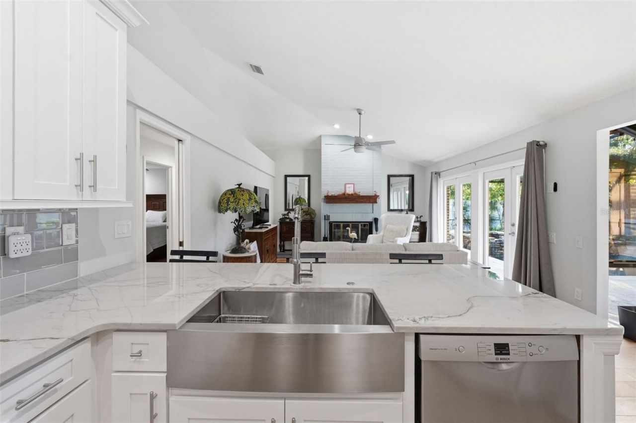 11767 Ashley Court, Seminole, FL 33772 Photo