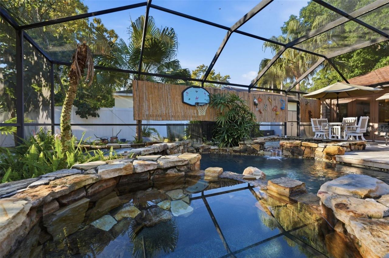 11767 Ashley Court, Seminole, FL 33772 Photo