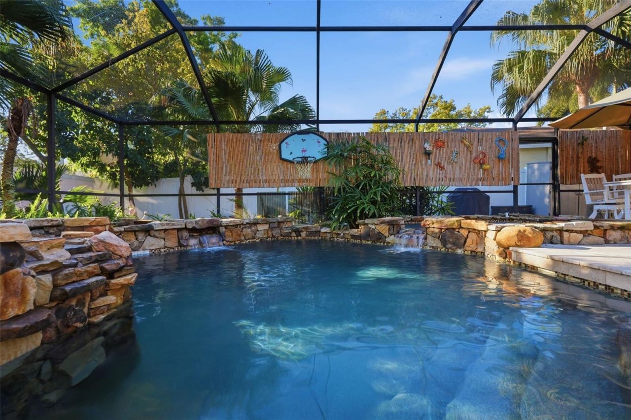 11767 Ashley Court, Seminole, FL 33772 Photo