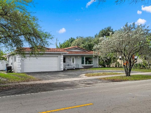4306 Johnson St , Hollywood, FL 33021