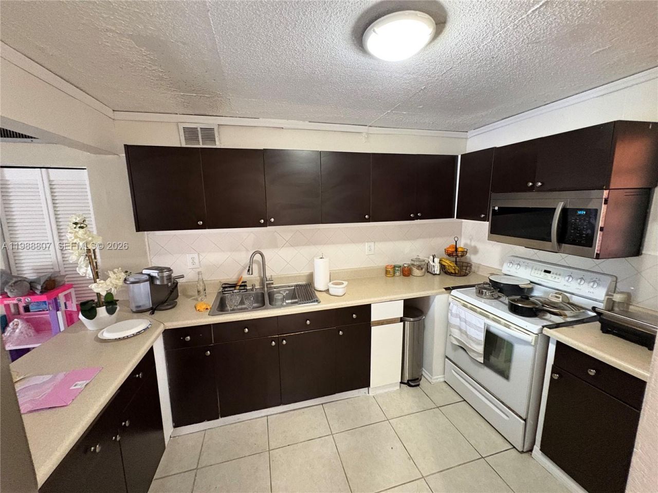 1950 W 56th St, Unit 2309D, Hialeah, FL 33012 Photo