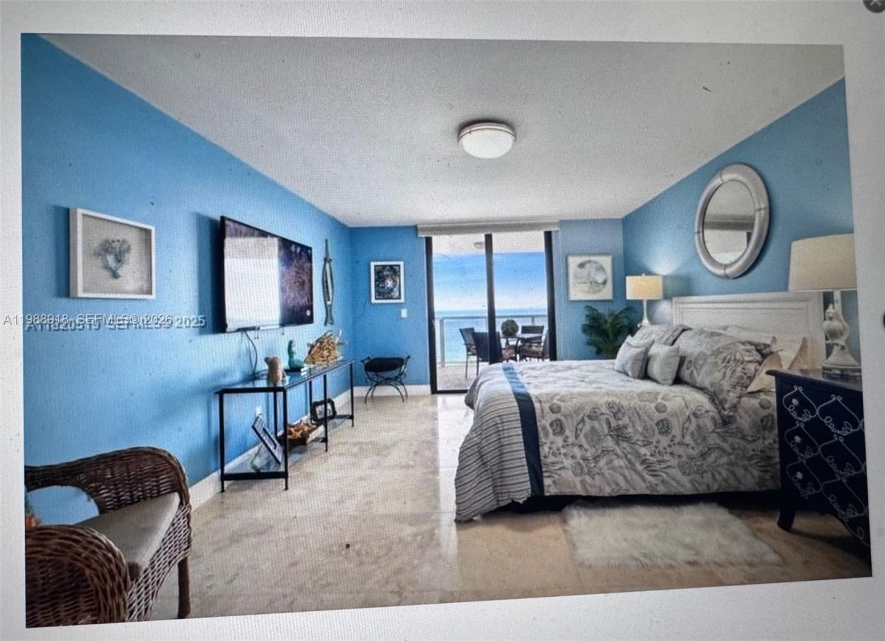 6423 Collins Ave , Unit 1605, Miami Beach, FL 33141 Photo
