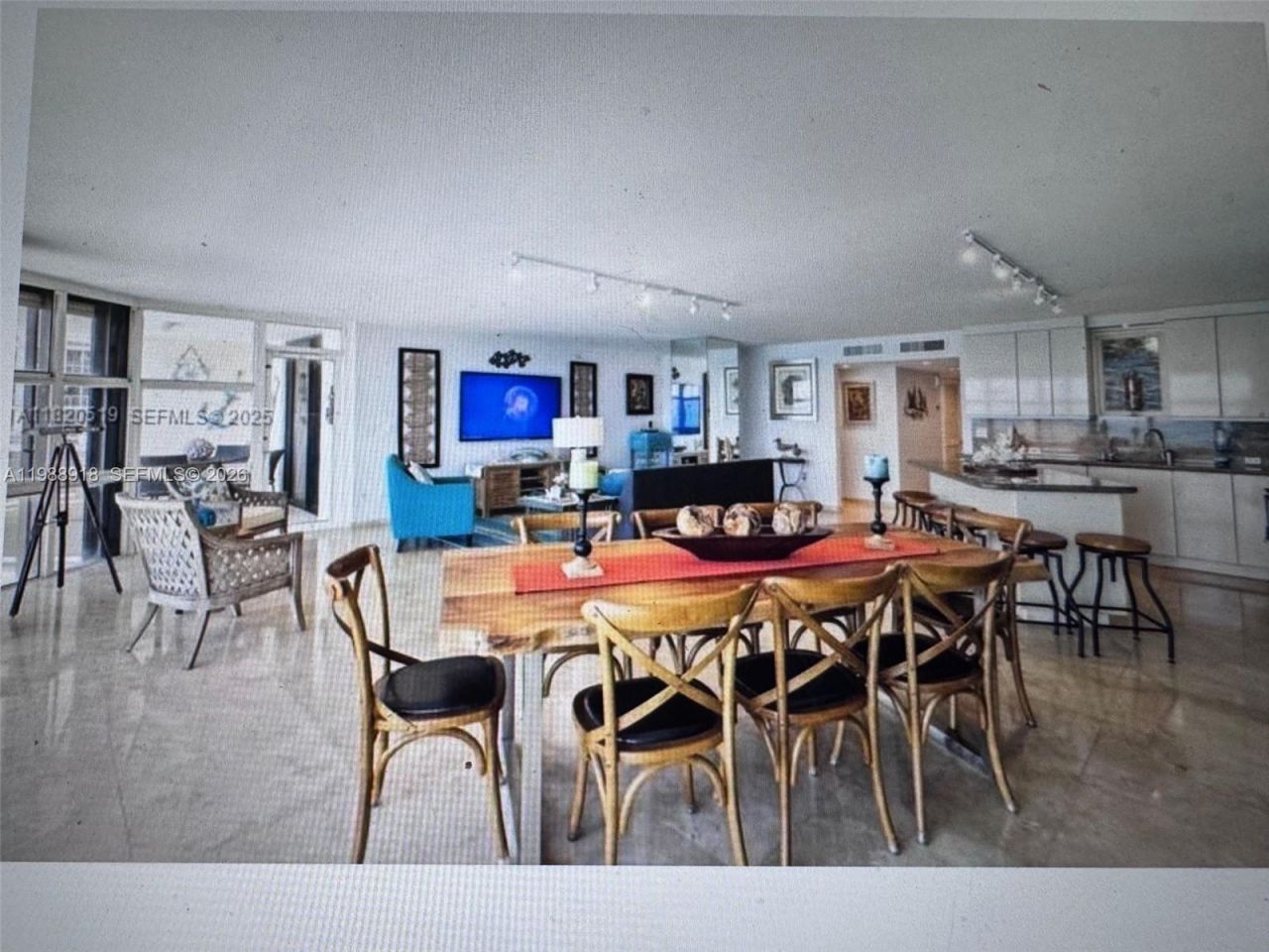 6423 Collins Ave , Unit 1605, Miami Beach, FL 33141 Photo