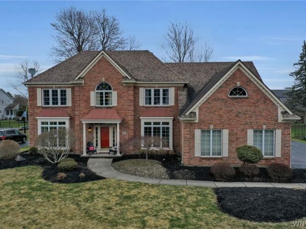 6347 Everwood Court N, East Amherst, NY 14051