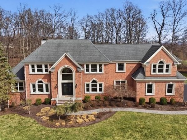 4 Michele Crossing, Raritan, NJ 08822