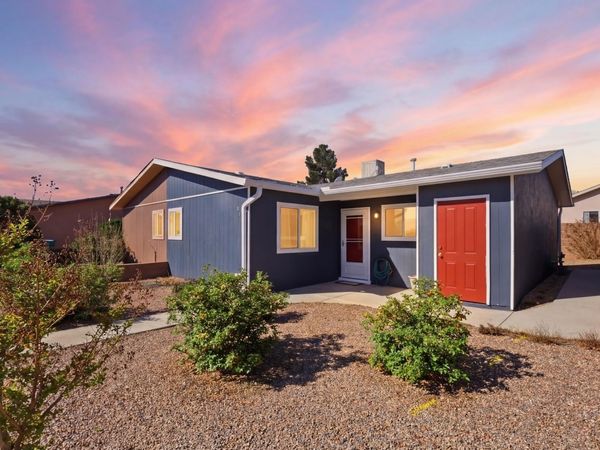 905 Los Reyes Court SE, Rio Rancho, NM 87124