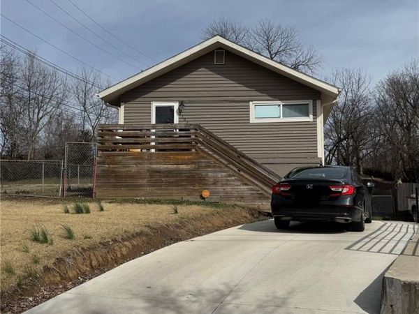 1131 N 49th Terrace, Kansas City, KS 66102