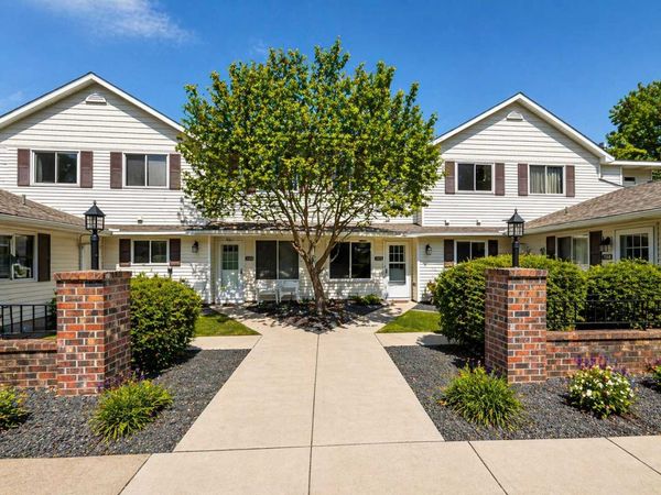 7570 15th Street Lane N, Oakdale, MN 55128