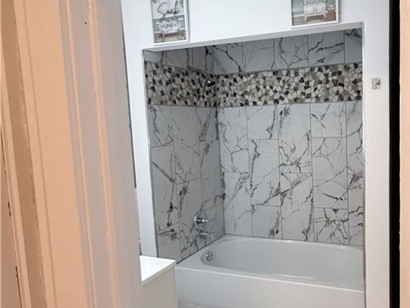 569 Barwell Street, Akron, OH 44303 Photo 16