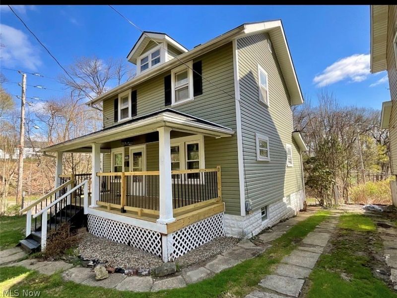 569 Barwell Street, Akron, OH 44303 Photo 2