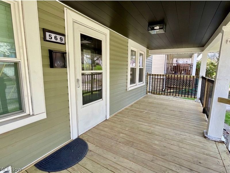 569 Barwell Street, Akron, OH 44303 Photo 3