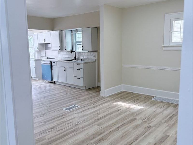 569 Barwell Street, Akron, OH 44303 Photo 6