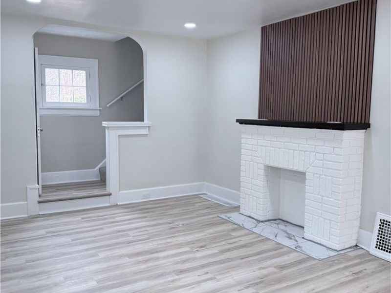 569 Barwell Street, Akron, OH 44303 Photo 6