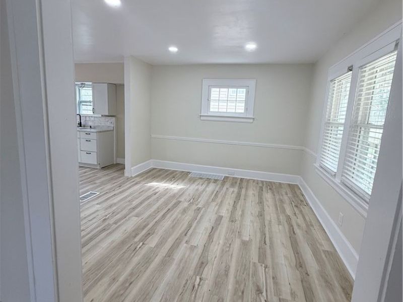 569 Barwell Street, Akron, OH 44303 Photo 7