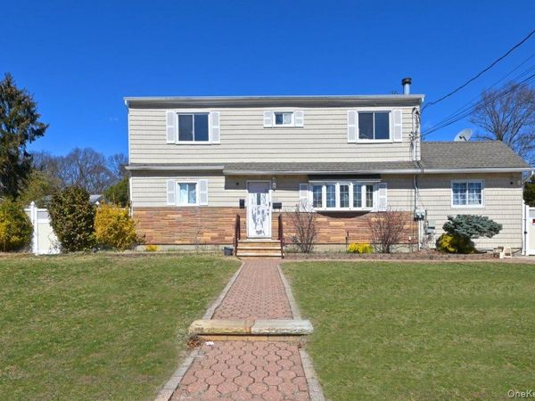 313 Warren Street, West Babylon, NY 11704