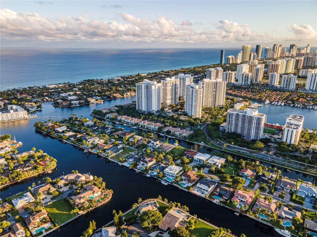 493 Holiday Dr , Hallandale Beach, FL 33009 Photo