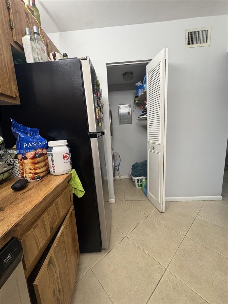 718 Sunny Pine Way , Unit D1, Greenacres, FL 33415 Photo