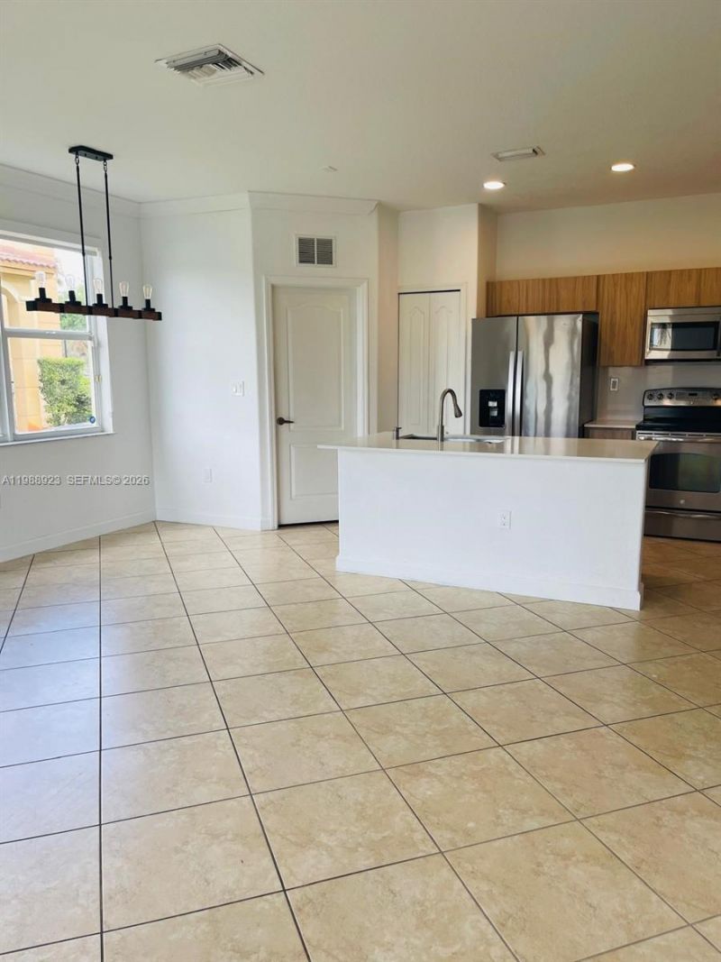 8666 NW 109th Ct, Unit 8666, Doral, FL 33178 Photo
