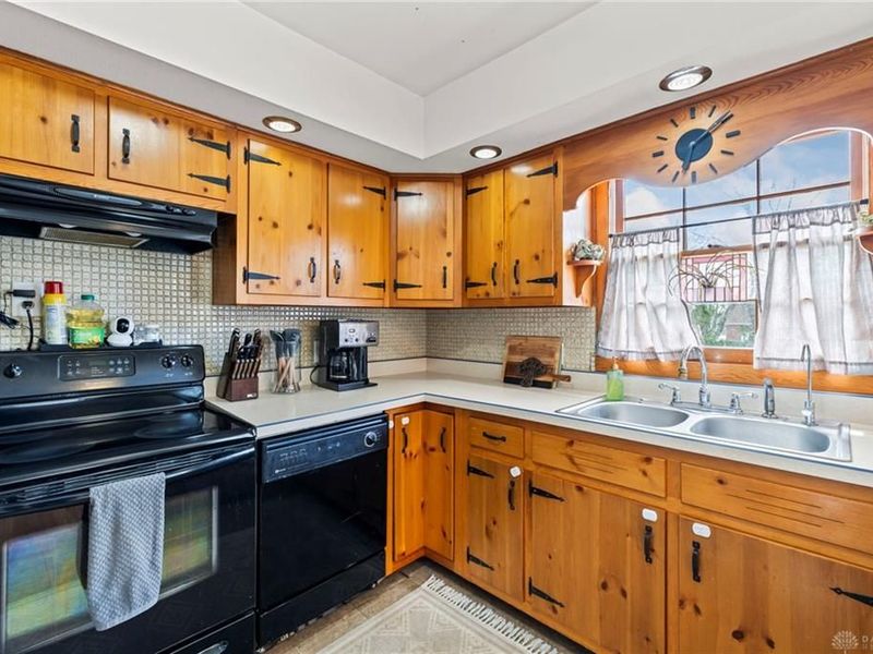 250 E Weaver Street, New Lebanon, OH 45345 Photo 14