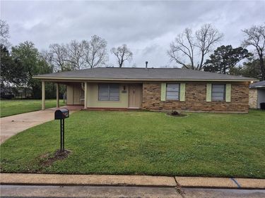 422 GREENFIELD Drive, Alexandria, LA 71302