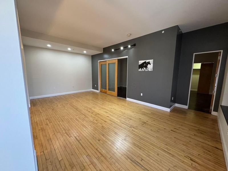106 N High Street, Unit 401, Columbus, OH 43215 Photo 6
