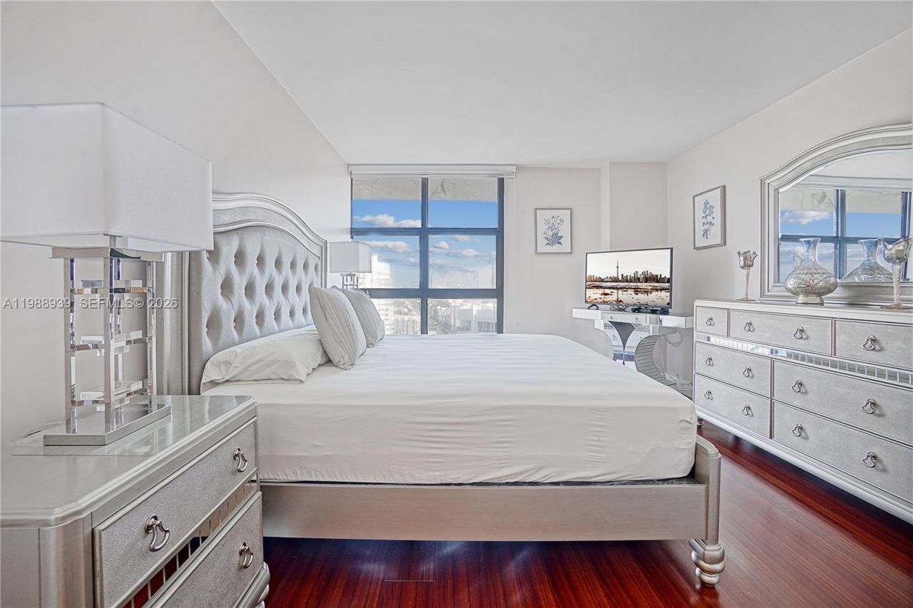 9 Island Ave, Unit 2410, Miami Beach, FL 33139 Photo