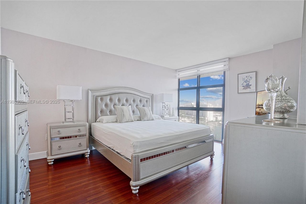 9 Island Ave, Unit 2410, Miami Beach, FL 33139 Photo