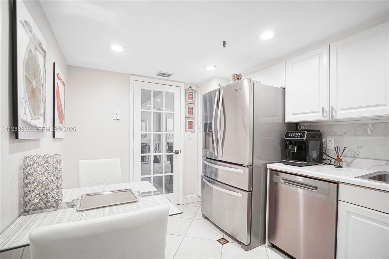 9 Island Ave, Unit 2410, Miami Beach, FL 33139 Photo