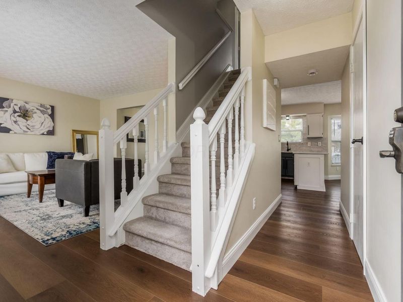 1576 Fallhaven Drive, Columbus, OH 43235 Photo 4