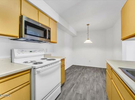 6850 Sharlands Avenue, Unit # 2132, Reno, NV 89523 Photo