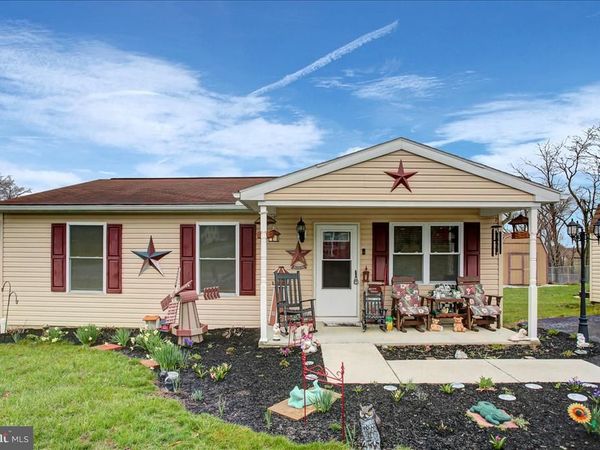 39 HIGHLAND AVENUE, SHIPPENSBURG, PA 17257