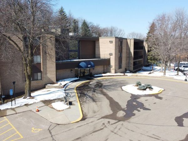 5697 Green Circle Drive, Unit 208, Hopkins, MN 55343