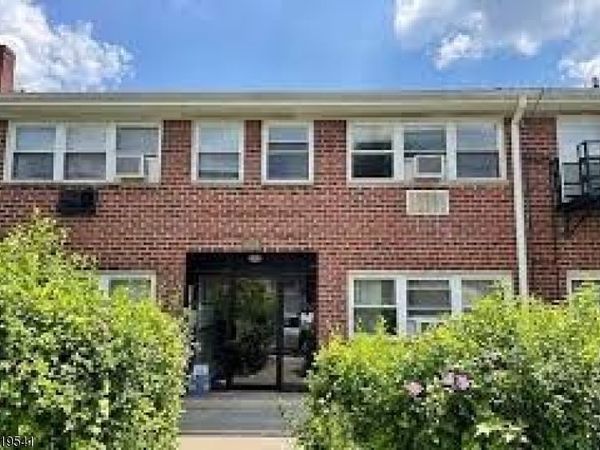 1624 Valley St, Fort Lee, NJ 07024