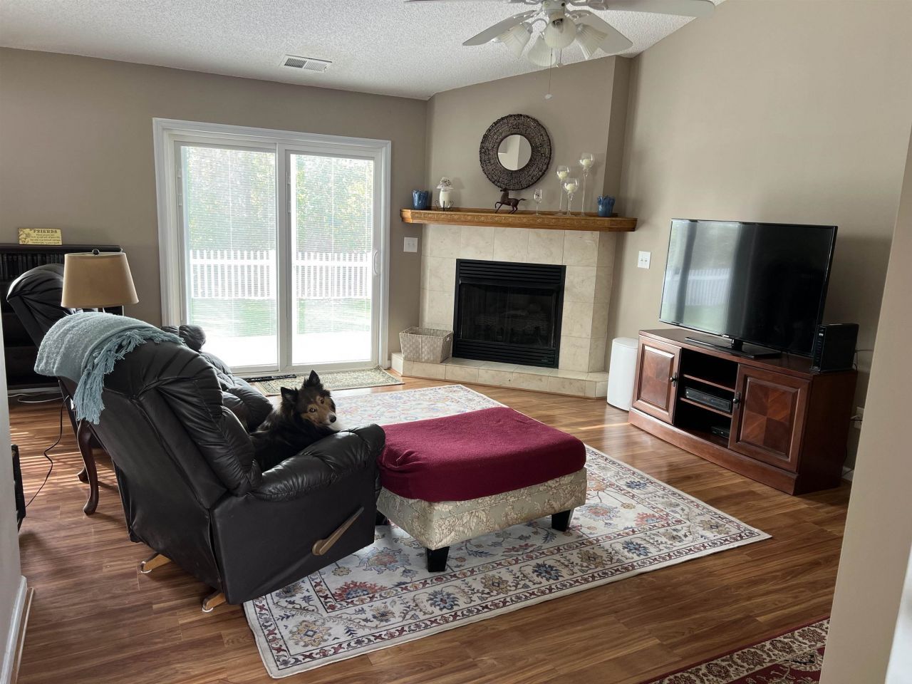 456 Copenhagen Dr. Photo 4