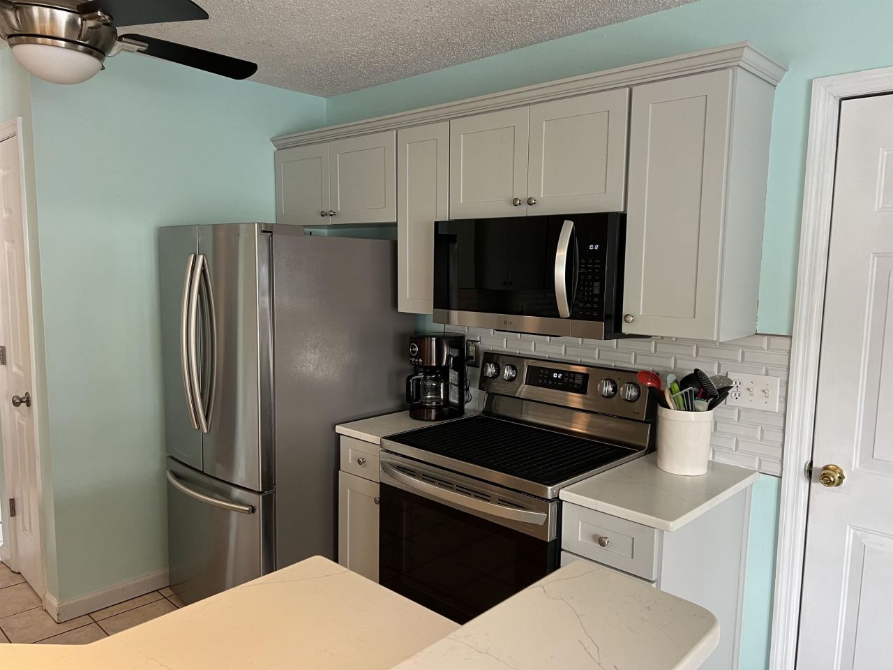 456 Copenhagen Dr. Photo 8