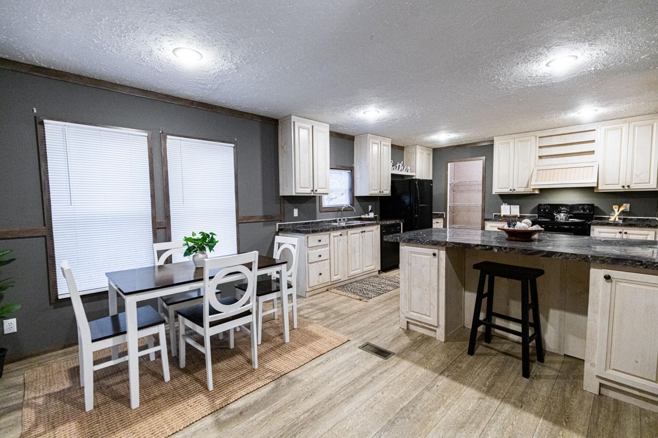 406 Butter Road Photo 14