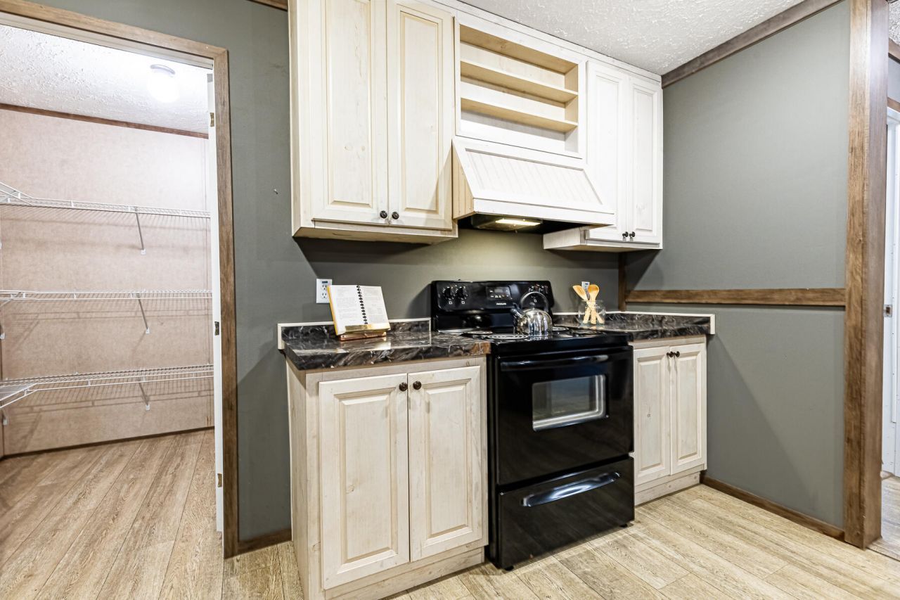 406 Butter Road Photo 21