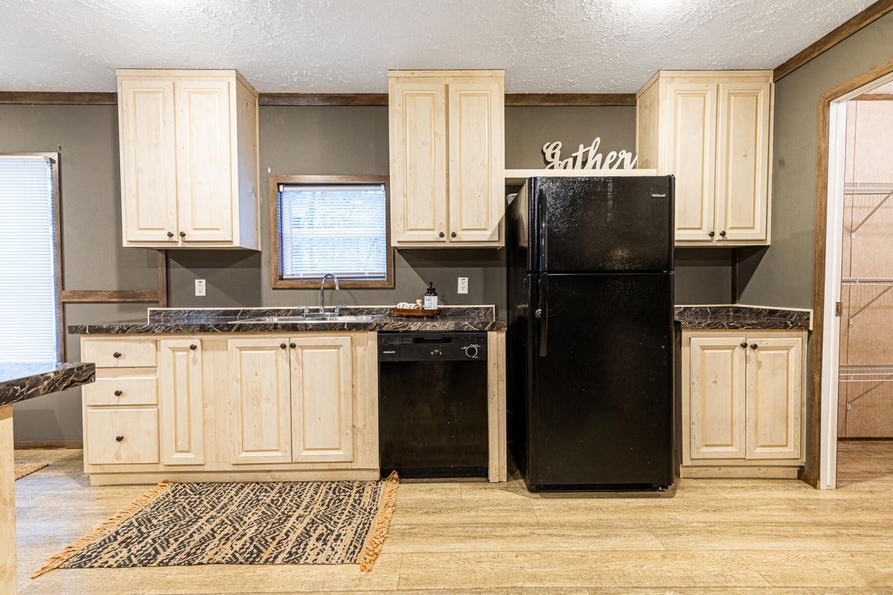 406 Butter Road Photo 23