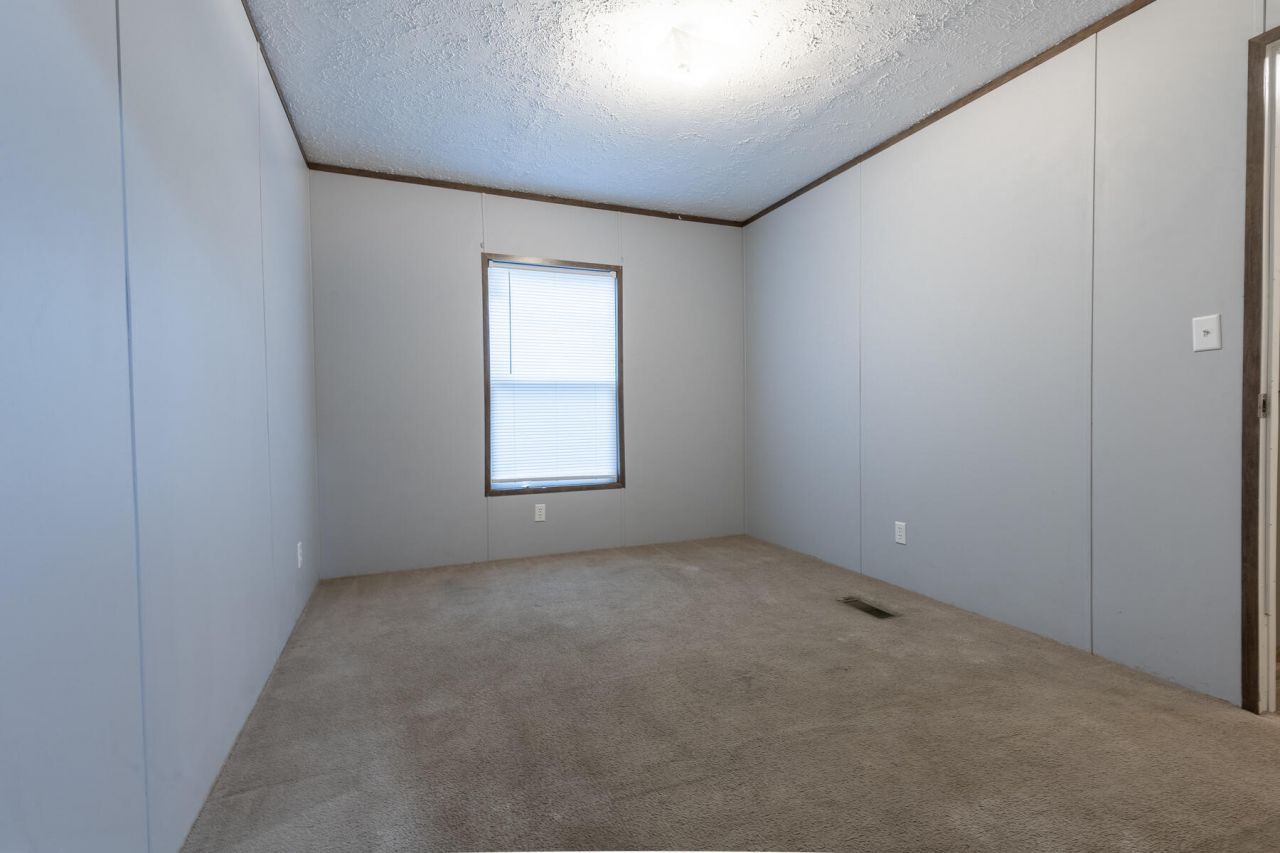 406 Butter Road Photo 38