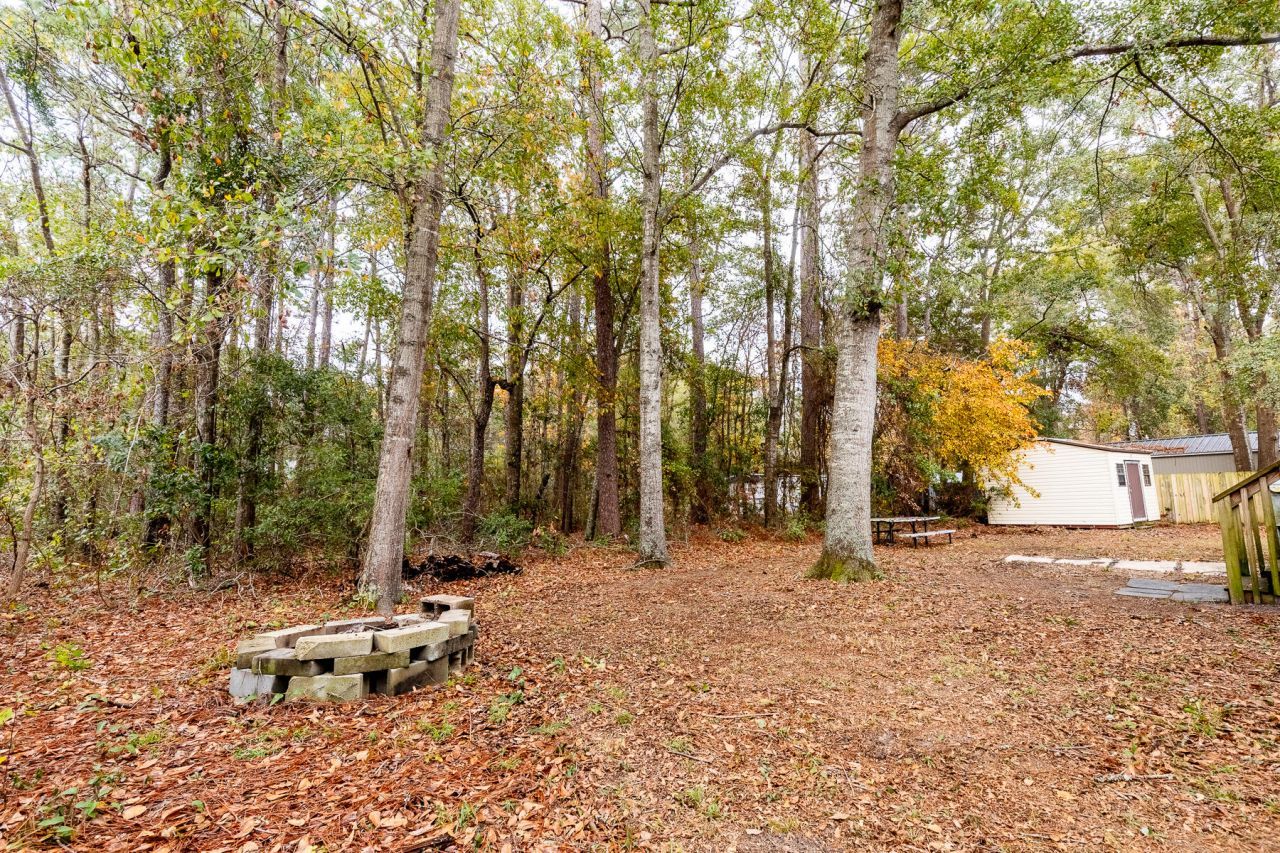 406 Butter Road Photo 43