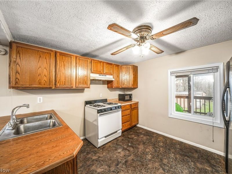 11328 Kyle Road, Garrettsville, OH 44231 Photo 13