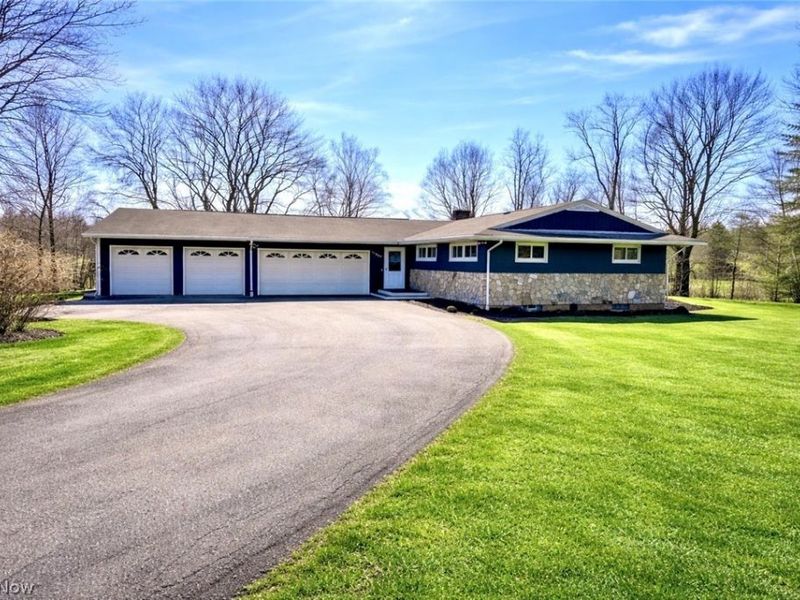 11685 Mills Road, Garrettsville, OH 44231 Photo 2