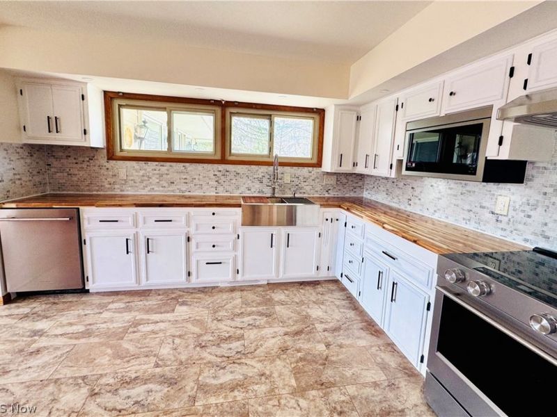 11685 Mills Road, Garrettsville, OH 44231 Photo 6