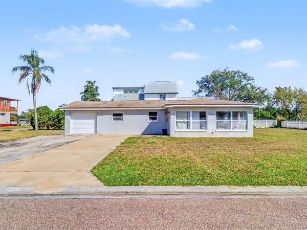 8751 ORIENT WAY NE, ST PETERSBURG, FL 33702