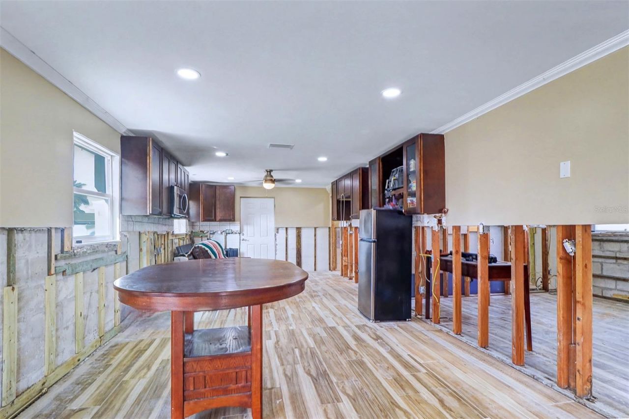 8751 Orient Way Ne, Saint Petersburg, FL 33702 Photo