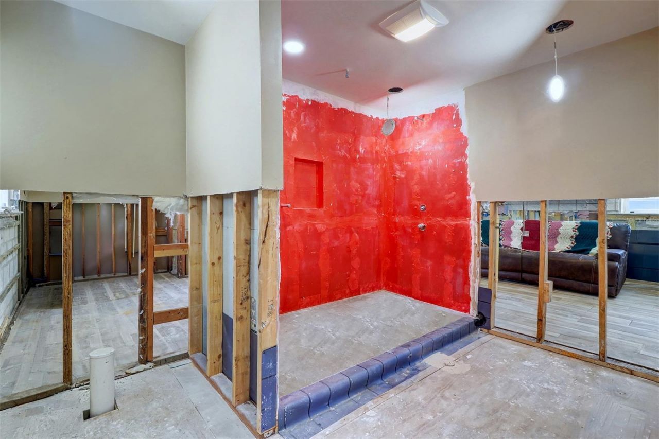 8751 Orient Way Ne, Saint Petersburg, FL 33702 Photo