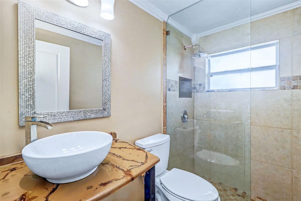 8751 Orient Way Ne, Saint Petersburg, FL 33702 Photo