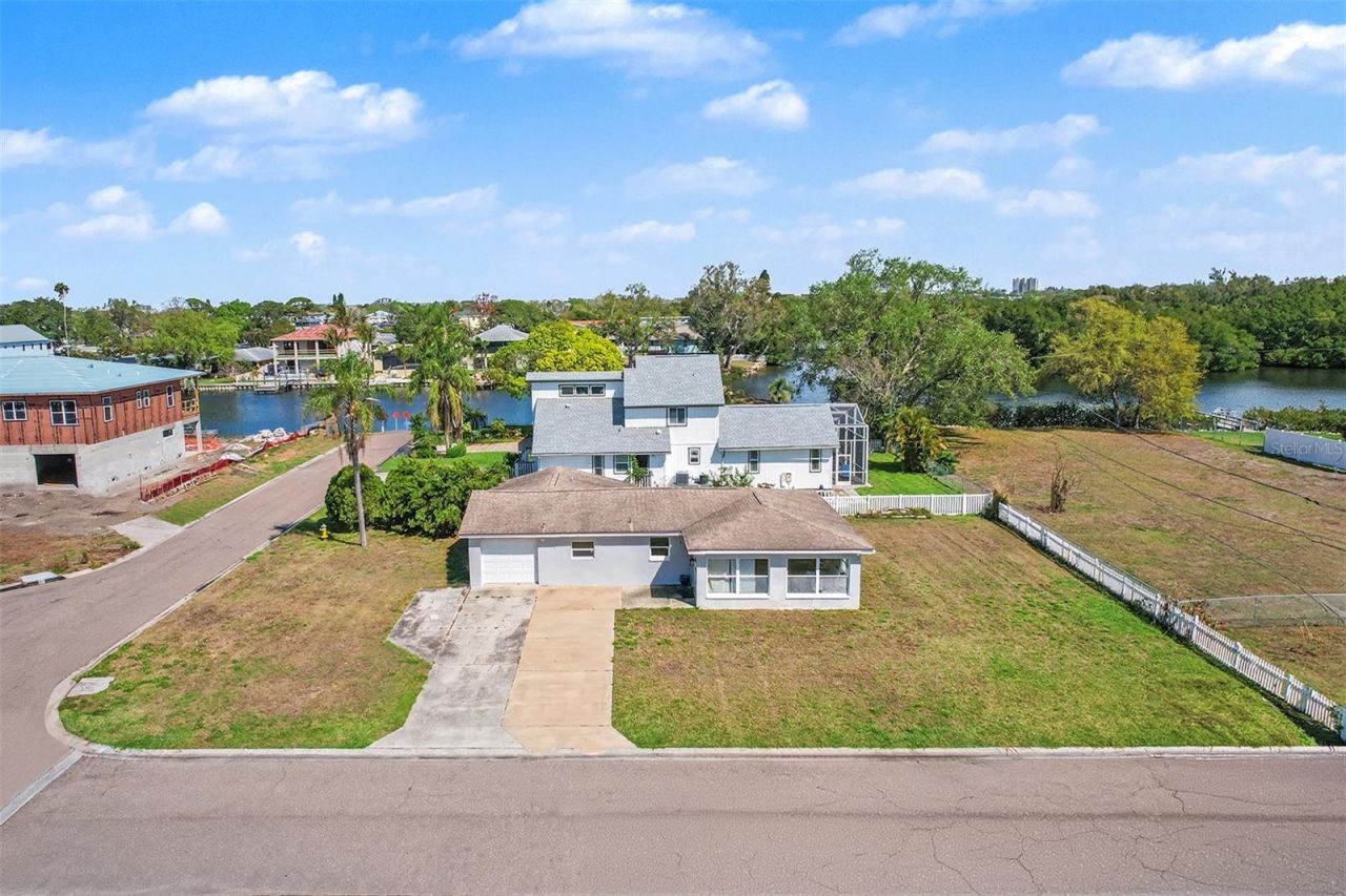 8751 Orient Way Ne, Saint Petersburg, FL 33702 Photo