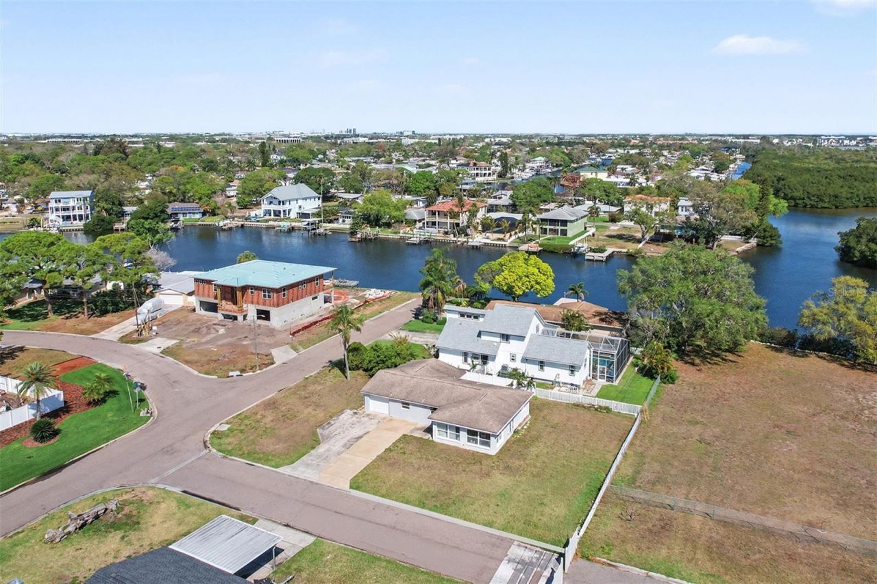 8751 Orient Way Ne, Saint Petersburg, FL 33702 Photo