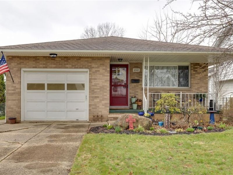 1842 Thornapple Avenue, Akron, OH 44301 Photo 1